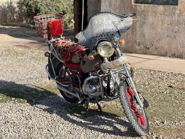 السلام عليكم  
موطور جني جبير  للبيع 
موديل 2020
درجه أولى 
كهربائيات شغاله
محرك مامفتوح 
محركو 200 
تايرات نضيفه 
قريه النميصه 
السعر 750
الرقم 👇

***********
