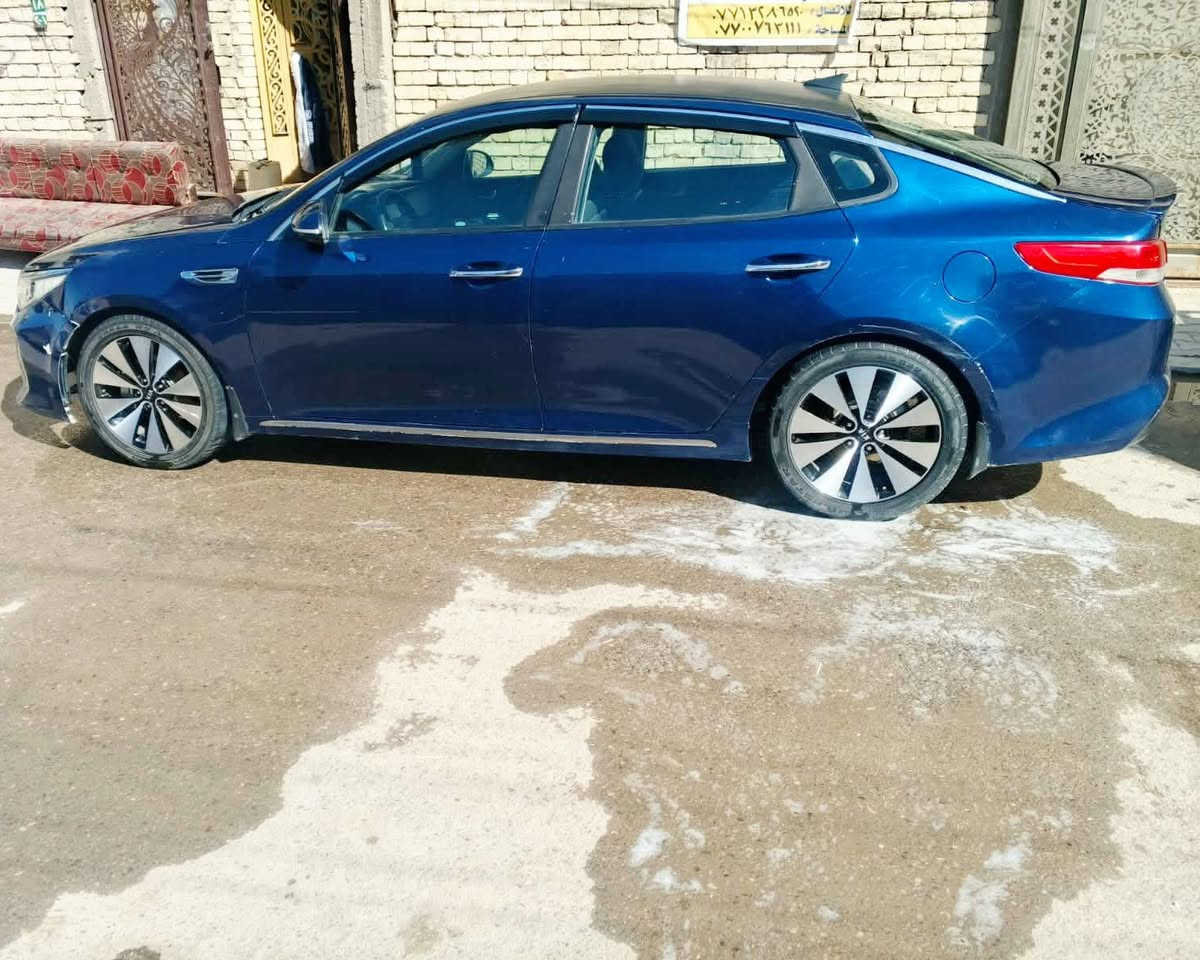 ابيع صبغ عام اوبتما موديل 2018 لون مميز حادثها من امريكا جدآ بسيط وهنا صار بيها شخوط وطخطخات ونصبغت عام ومكفولة من العيب الشرعي كير محرك تخم تاير خير من الله سيارة مال بيت وجناي السعر 103وبي مجال مكاني بغداد الامين الثانية***********
