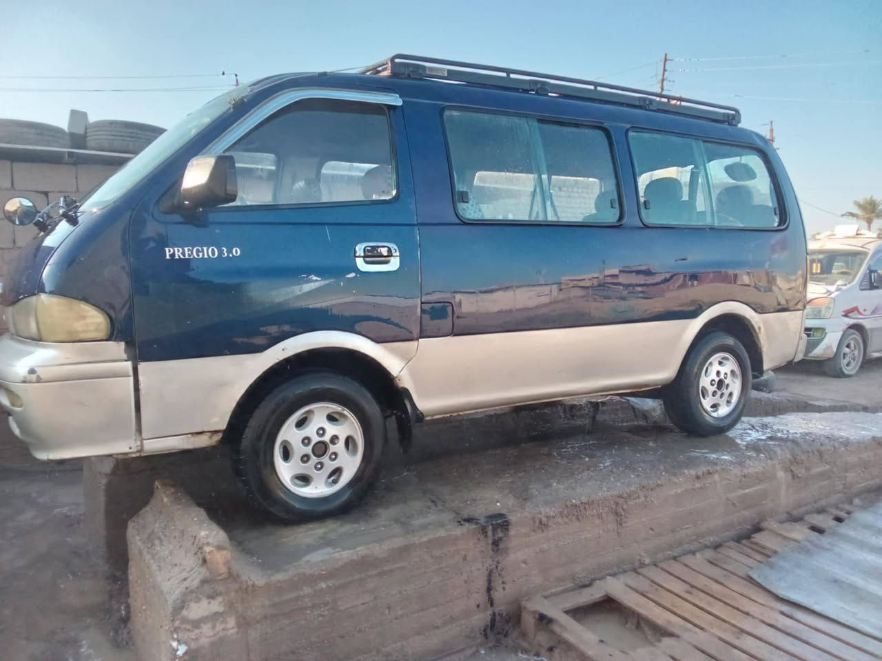 السلام عليكم 
بريجو96 سياحي تخم تاير جديد مكينه كير اكسل مكفول
شنويه ل27 بسمي تحويل ثاني يوم
السعر 65 بيها مجال 
او مراوس بستاركس
***********
***********
