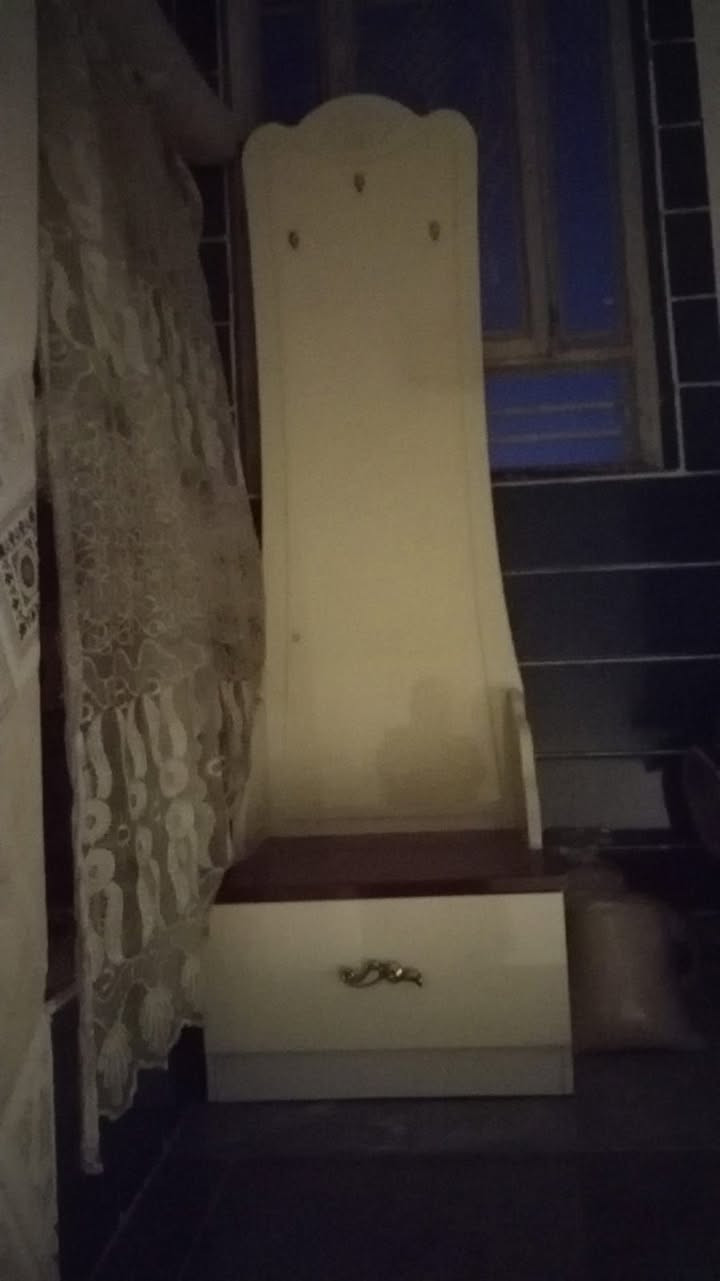 السلام عليكم غرفة نوم للبيع نظيفه مابيها اي ضرر ماعده السجه مال الجرارت يحتاج تبديل العنوان منطقة التسويب قرب الشرطه الخامسه السعر 325 وبيها مجال قليل التواصل خاص


**إذا كنت صاحب هذا الإعلان وتريد حذفه لأي سبب، رجاءا أرسل رسالة إلى الدعم الفني**