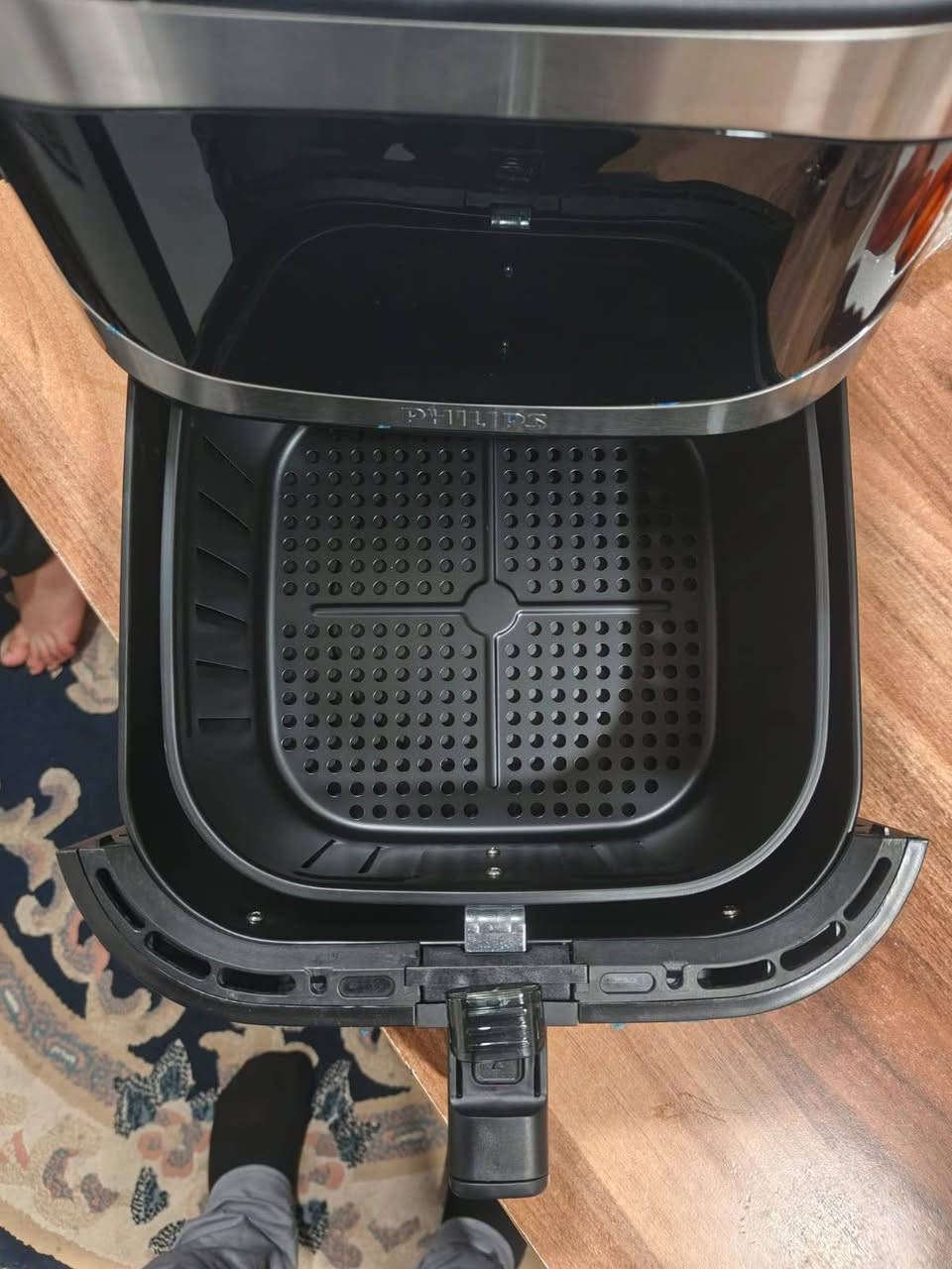 قلايه هوائيه جديده 10L حجم XXXL الحجم العائلي 2800W من شركه بلبس التفاصيل مذكوره بالصور 
للتواصل ***********واتساب فقط
