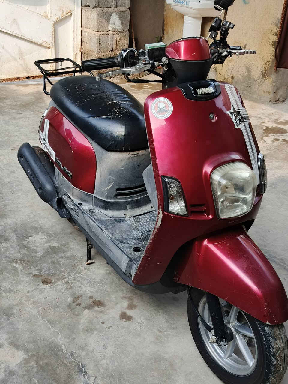 للبيع ماكس بوليس سعرها 900 وبيها مجال مكان كوت الخاجيه. ***********
