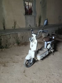 بايسكل شحن • ٤ بطاريات • نضيف
