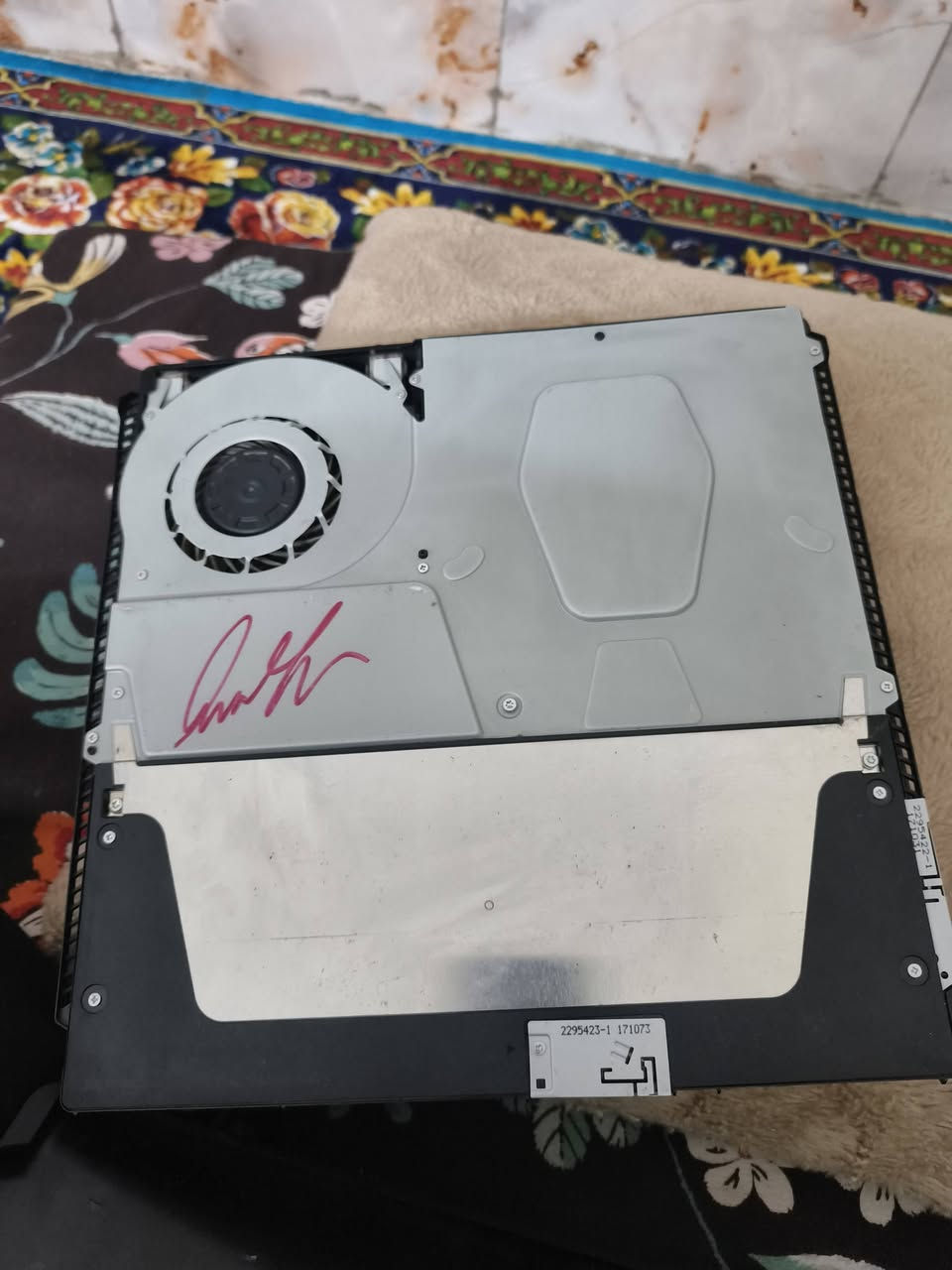 🎮 للبيع بلايستيشن 4 سليم معدل 🎮
جهاز نظيف وشغال تمام
إصدار 12.52
✅ معدل
✅ وياه قرص تهكير
✅ ملحقات كاملة (كيبلات + يدة)
✅ كفر لليدة
⚠️ ملاحظة: الجهاز يحتاج هارد لأن الهارد عطلان
السعر قابل للتفاوض للجادين فقط
الموقع: بغداد – بغداد الجديدة
للاستفسار خاص 📩


**إذا كنت صاحب هذا الإعلان وتريد حذفه لأي سبب، رجاءا أرسل رسالة إلى الدعم الفني**