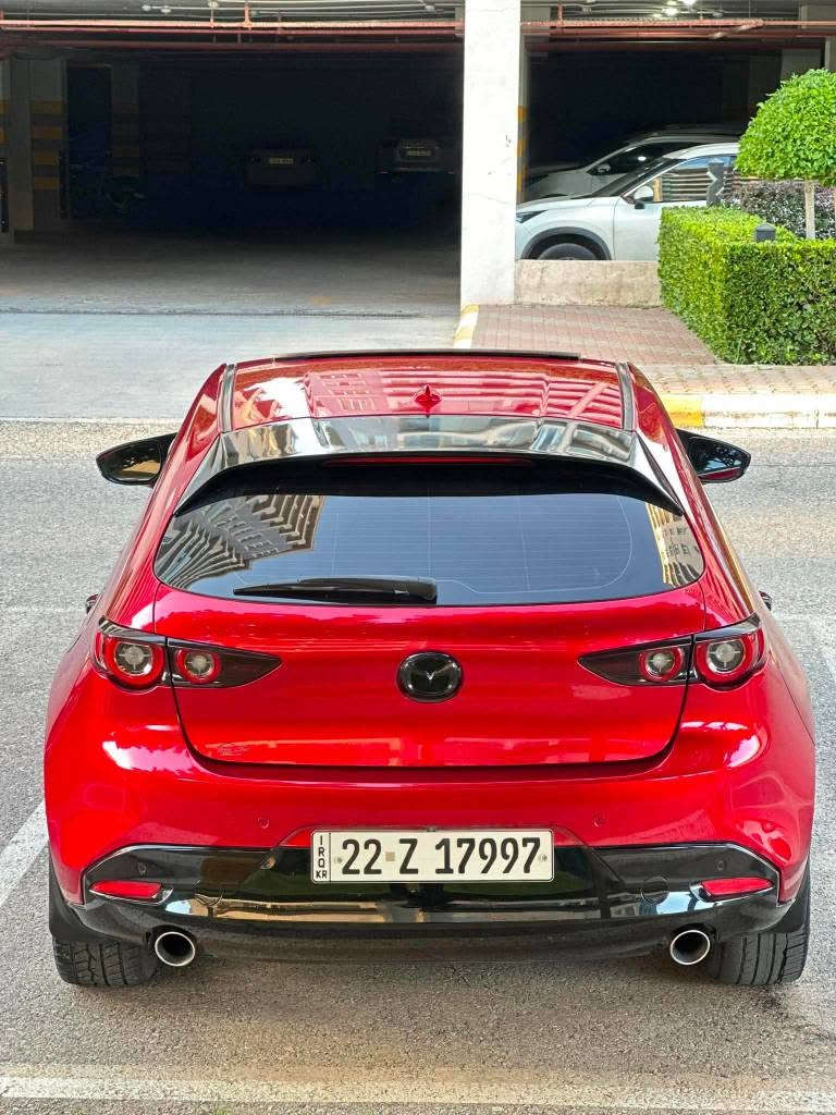 🛑 بسم الله الرحمن الرحيم 🛑

​مازدا ٣ مۆدێل ٢٠٢٤ - فول فول مواسەفات (پاGroupی GT) 💎

سەیارەیەکی یەکجار خاوێن و بێمەشغەڵەت، هاوشێوەی سفری کۆمپانیا ماوەتەوە و تەنها پێویستی بە "ماشەڵا"یە! 💯

​🌟 بەشێک لە مواسەفاتە ناوازەکانی (GT):

​سیستمی لێخوڕین و بینین: ٥ کامێرا (٣٦٠ پلە) 📸 | داتاشۆ (Head-up Display) 投影 | ڕادار و حاسەی ٣٦٠ پلە (پێش، دوا و لاتەنیشت) 📡 | لایتی عەدەسە و لید (لایتەکان لەگەڵ سوکاندا دەسووڕێن و ئۆتۆن) 💡 | فڵچە و ئۆتۆ ستۆپی پێش و دوا.

​تەکنەلۆژیا و کاتبەسەربردن: سیستمی دەنگی ناوداری BOSS 🎵 | شاشە، بلوتوث، کارپلەی و وایفای 📱 | وایەرلێس چارجەر (شەحنی بێوایەر) 🔋 | گێچی ئەلیکترۆنی (بە ٣ شێواز دەگۆڕێت).

​کۆنترۆڵ و گێڕ: دوگمەی Sport ⚡ | ئۆتۆ هۆڵد و تراکشن کۆنترۆڵ 🏁 | خەتی جادە | گێڕی ئۆتۆماتیک و عادی (شفتات - گێڕی سەر سوکان).

​ئاسودەیی و ناوەوە: سڵایت (فتحة) ☀️ | کوشنەکان جلد و تەقەڵ، کارەبا و باڵۆن، لەگەڵ حافزەی کوشن (خەزن) 💺 | کوشن هیتەر و سوکان هیتەر 🔥 | تەبرید لای سایەق و سەکن بە جیا (دوو زۆن) ❄️ | سوکان تەقەڵ و چوار جام کارەبا و ئۆتۆ.

​ئاسایش و دەرەوە: دەرگا و بەسمەی کارپێکردن 🔑 | ئاوێنەی کارەبا و دژەفول + جام هیتەر | پاکێجی تەواوی کاربۆن فایبەر بەستراوە بۆ جوانی زیاتر ✨.

​🛠️ دۆخی سەیارەکە و بەشەرتەکان:

​بۆیاخ: تەنها ١ پارچە بۆیاخی هەیە. 🎨

​ئێرباگ: تەنها ئێرباگی سوکان تەقیوە و ناوگرتنی نییە، بە شەرت (تەنانەت ڕادێتەریشی بیلادی خۆیەتی). 🛡️

​ڕۆشتووە: ٨٧ هەزار کیلۆمەتر. 🛣️

​سێرڤس: کامل سێرڤسی بۆ کراوە (ڕۆن، فلتەر و پاتری نوێیە)، ٤ تایەی لۆک و تازەی لەژێردایە. 🛞

​مەکینە و گێڕ: بەشەرتی نەکراوەتەوە، تەقە و ڕەقە، تەبرید، کارەباییات و بەردی ساڵۆنسا هەمووی بەشەرت و بیلادی کۆمپانیایە. 🔩

​📑 زانیاری یاسایی و نرخ:

​سەنەوی: تازەیە تا ساڵی ٢٠٣٠، هەزە و بەڕاد نوێیە و بە ناوی خۆمەوەیە (تەحویل، غەرامە و وەکالەت بە شەرت). 📝

​ناونیشان: سلێمانی 📍

​نرخ: ١٢٨ وەرەقە (12,800$) و مەجالێکی برایانە و کەمیشی تێدایە بۆ کڕیاری ڕاستەقینە. 🤝

​📞 بۆ پەیوەندیکردن و زانیاری زیاتر:

👉 0770 198 1818 👈 بنجوين, السليمانية
