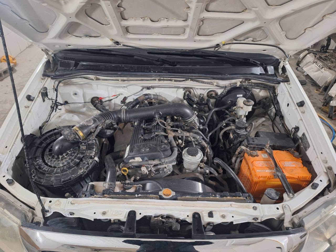 للبيع تويتا هايلوكس موديل 2006سعودي شاصي 19رةقمةسليمانية سةنةوية جديدة 2028بسمي بشرط طحويل 3قطع صبخ كفالة عامة سعرة 133$مكان كلار *********** كالار, السليمانية
