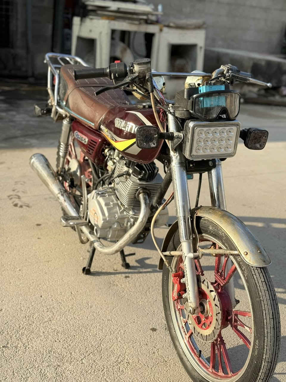 دراجه جني 5كير 2023محرك 200محرك صبانه مامضروب كهربائيات كله شغاله بس اي عيب مابي بس التانكي مبدل سعر 475بي مجال رقم ***********
