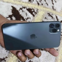 آيفون ١١ برو ماكس • ٢٥٦ • بطارية ٧٩