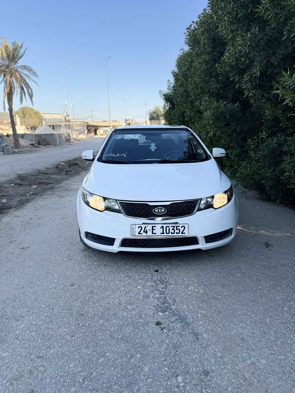 سيراتو مديل ١٣ خليجي فول عدا البصمه تحكمات ستيرن شفتات كير أساير مري فتحه بلقماره  باقي الموصفات معروفه فول عده البصمه حادثه قطعتين صبغ محرك ١٦٠٠ سياره كلش نضيفه صدر امامي جديد كله حداديه جديده سنويه جديده هزه جديده رقم دهوك جديد انكليزي مداور ثاني يوم شرط  تخم تاير جديد  شراي خلي يتصل معروضه ب١٠٥  رقم للاتصال *********** مكان السياره الديوانيه
