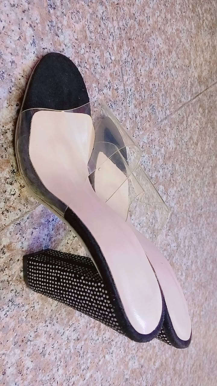 بنات بضاعه جديده وبانسب الاسعار للحجز والاستفسار على هذا الرقم ***********
