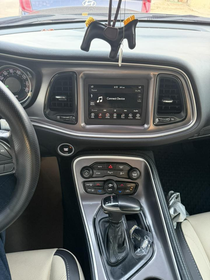 للبيع Dodge Challenger SXT Plus موديل 2021
• SXT Plus
• رادار
• ويل نجمة
• بصمة وتشغيل عن بُعد (Remote Start)
• السيارة حادثة كما موضح بالصور

السعر: 16,800$
يوجد مجال بسيط للجادين فقط.

للاستفسار التواصل خاص.

0773 888 9808
