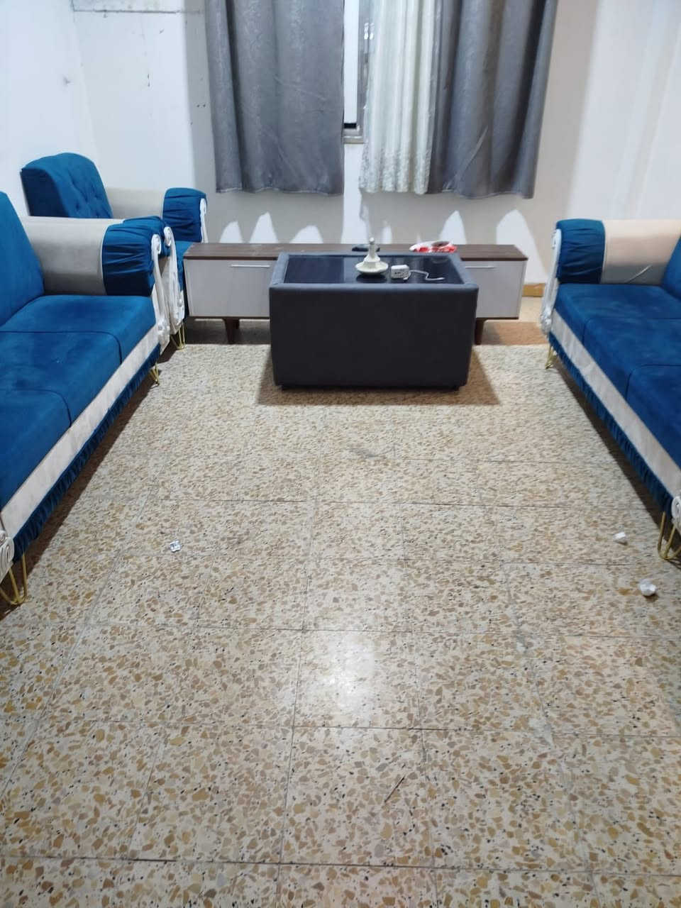 سلام وعليكم قنفات لبيع خوش نوعيه كلشي مابيهن جددد نظاف السعر ٥٠٠ وبي مجال العنون نجف حي العداله 
الرقم ***********
