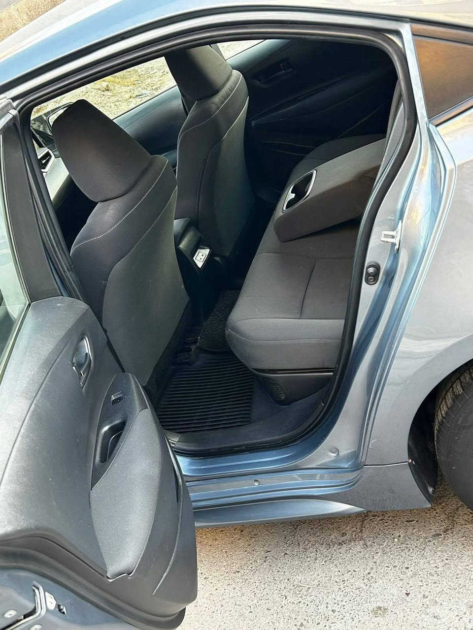 كورلا هايبرد 2023
وارد امريكي 
رادار 
الحفاظ على المسار 
قياده ذاتيه 
تحكمات ستيرن
سايد بريك كهرباء 
السياره خير من الله 
بيها طخه بالدعاميه جديده موجوده صورتها 
حادثها جاملغ وبنيد مال امريكا 
ماشيه 112م
السعر 133
***********
