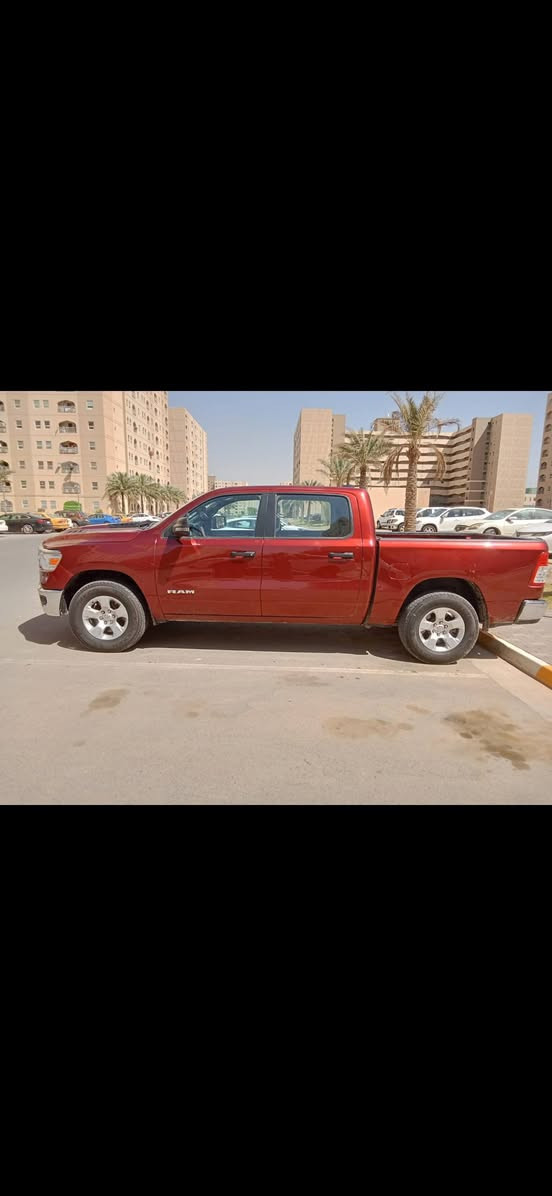 السلام عليكم
رام للبيع 

موديل 23 بك هورن 
رقم بغداد 
باب طويل بدي كصير 
تشغيل عن بعد 
6 سلندر.
4×4 
حادث بنيد
‎0772 379 3375
السعر  250
