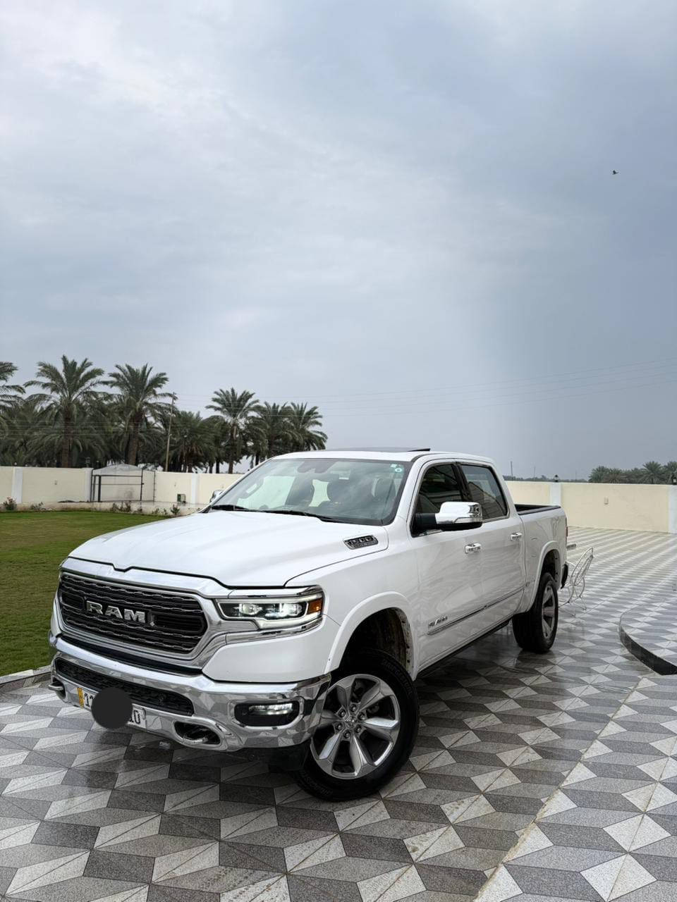 دوج رام فول مواصفات لمتد دوسة كهرباء كشنات تبريد تدفئة 
جكات سيارة حيل نضيفة صور الحادث موجودة موديل 2021
وماشية 60 الف مكانها بغداد الحسينية 
للبيع ***********
