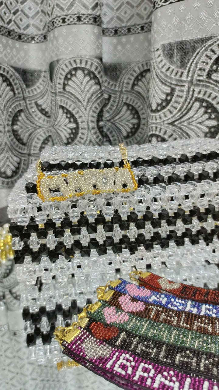 حقائب واكسسوارات وديكورات خرز حسب الطلب 
༺ للطلب والاستفسار مراسلتنا على الخاص ༻
اساور مع الاسم حسب الطلب 📿


**إذا كنت صاحب هذا الإعلان وتريد حذفه لأي سبب، رجاءا أرسل رسالة إلى الدعم الفني**