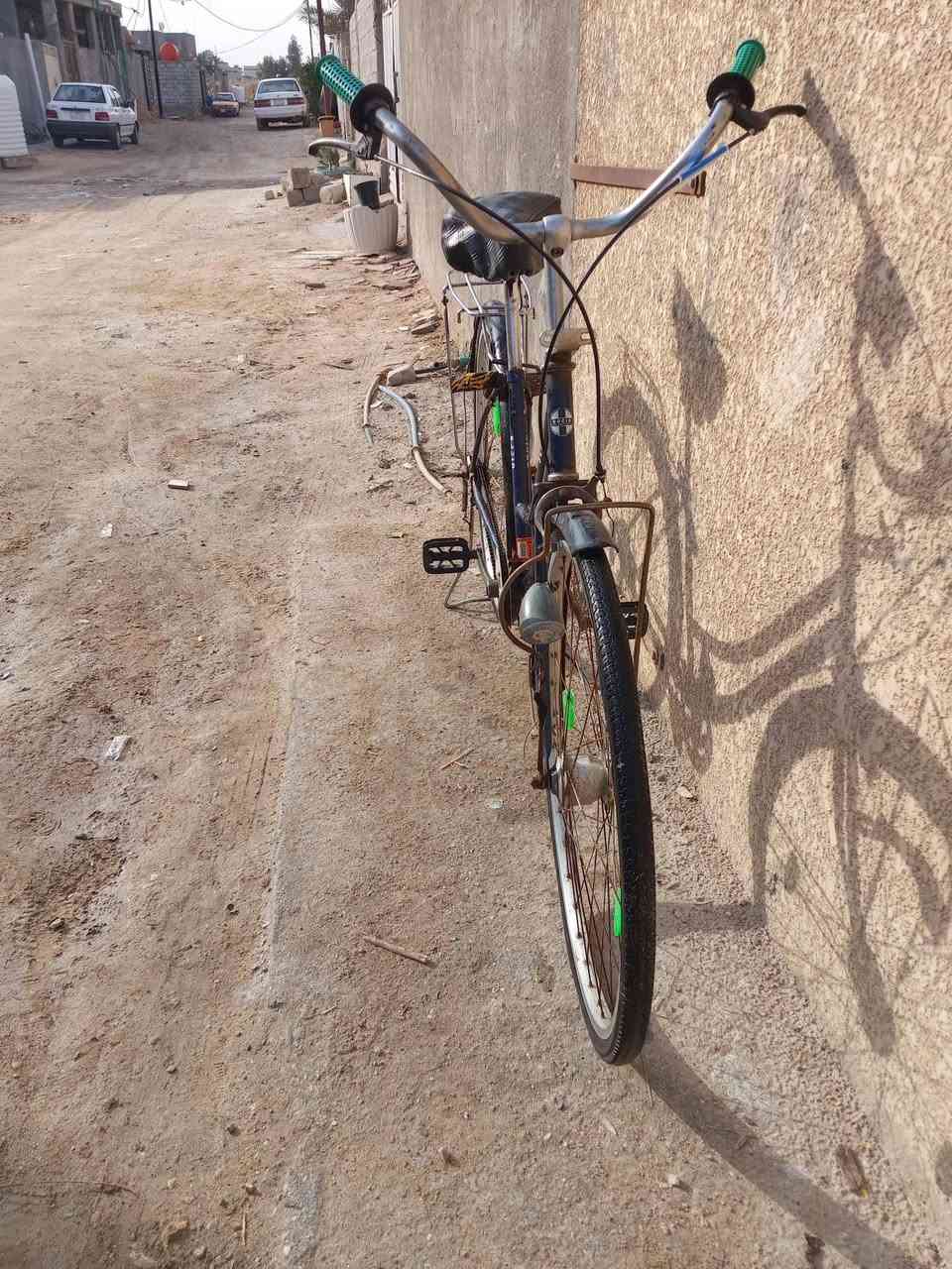 السلام عليكم بيسكل البيع حجم 27 مكان كربلاء سعر 75وبي مجال راقم***********
