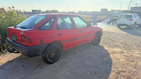 متاح سياره للبيع فورت موديل 92  صاحبها الشرعي موجود مكان السياره الحاج علي السعر 15 او مراوس بسياره حسب القناعه***********
