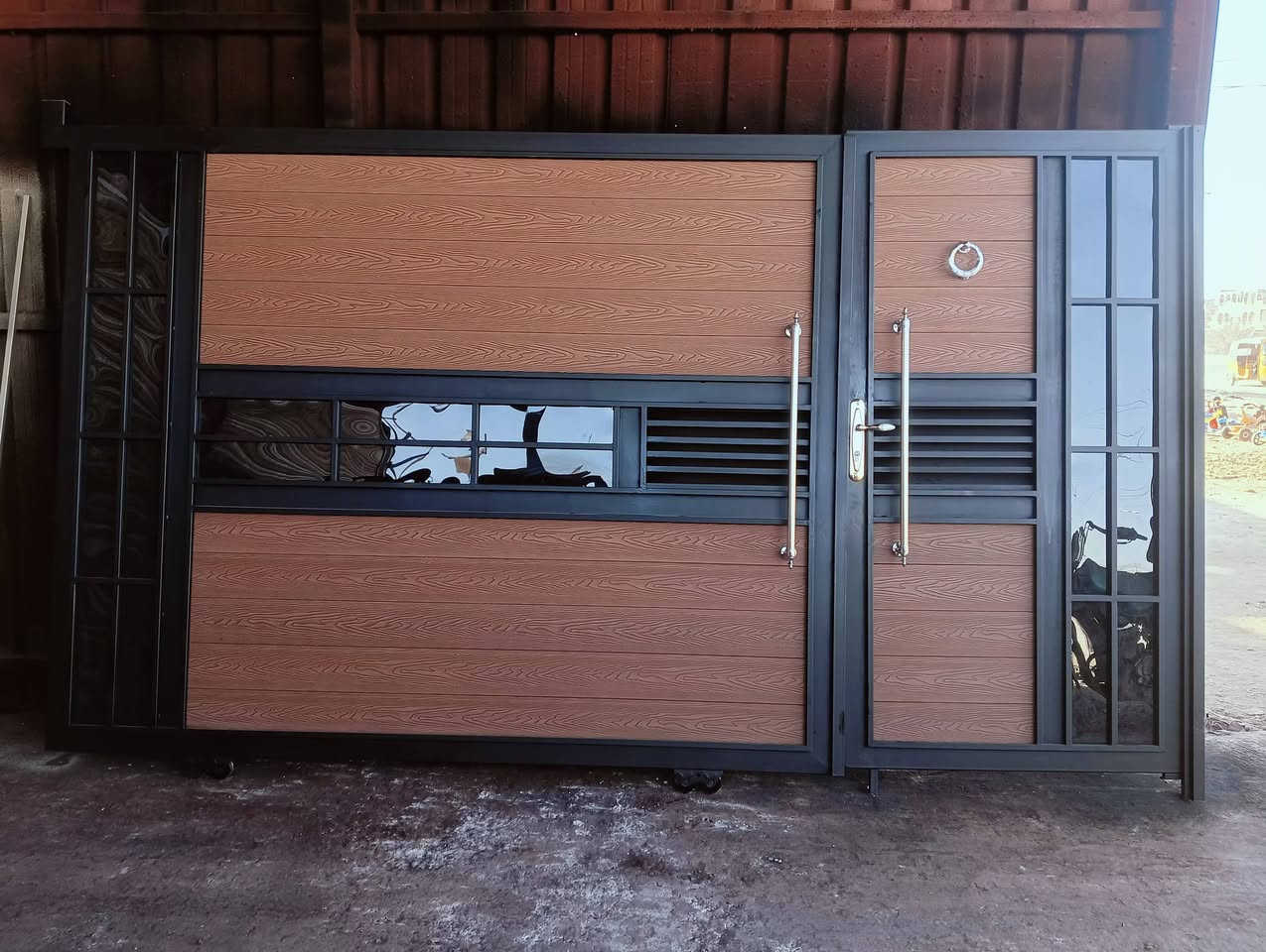 ⚜️ #سكلة وحدادة الانوار لكافة انواع الحديد     حدادة الانوار ⚜️ تصاميم جديدة 2025
معملنا يقدم كافة الموديلات والتصاميم الحديثة والأنيقة :
كل اعمالنا درجة اولى ... لطلب اي تصميم او للأطلاع على تصاميم اخرى راسلونا على  الصفحه ...
العنوان :  بغداد - النهروان - مقابيل مركز الشرطة 
للأتصال والاستفسار :  
***********
