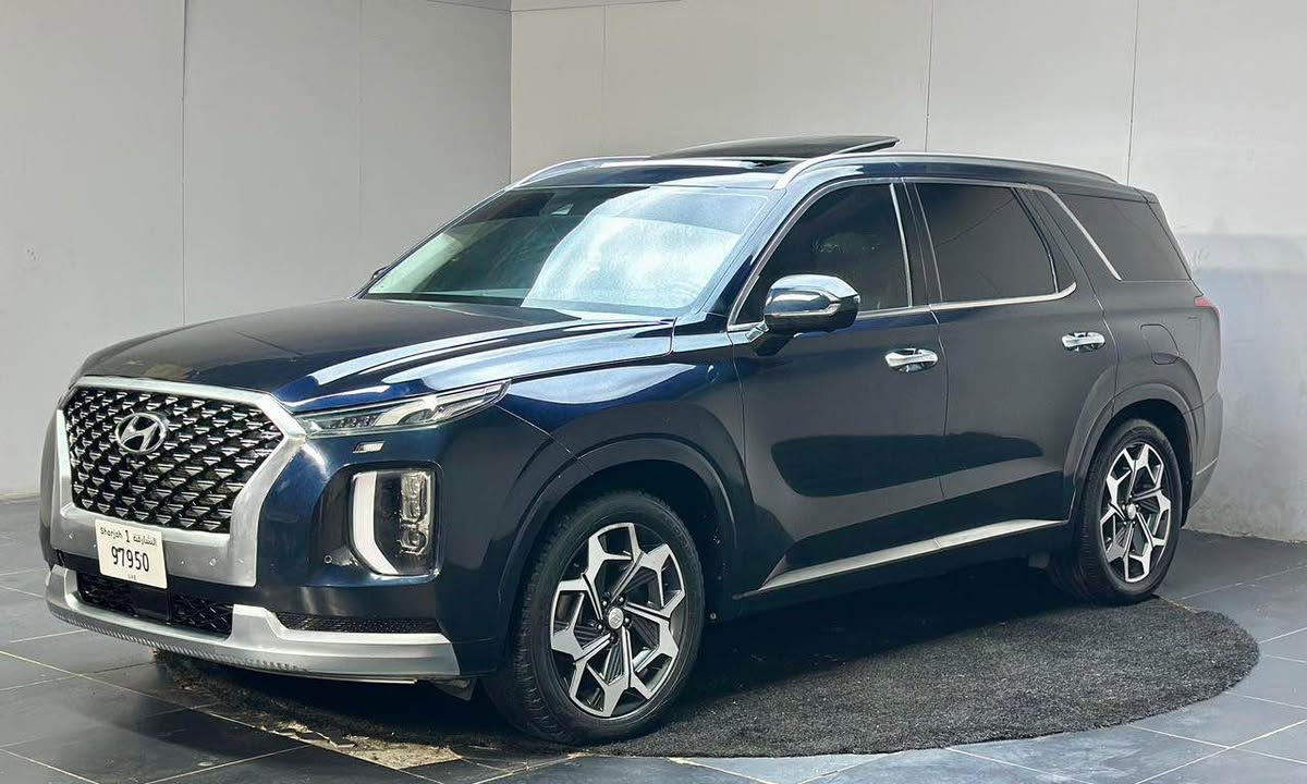 For Sale: Hyundai Palisade Calligraphy
Model 2022
      
                :: With Full Panorama ::

    :: 360 Camera + 5 camera ::

🚙 Engine & Performance
 • 3.8 L V-6 Direct Injection
 • DOHC with VVT (Variable Valve Timing)
 • 291 HP
      • All Air Bags Original 
      •
📊 Mileage
 •  (≈70000. Miles)

✨ Key Features
 • Blind-Spot Monitoring
 • Lane Assist (Lane-Keeping Assist)
 • Auto Park (Automatic Parking Assist)
       :     Push Start /Auto Park Auto Trunk
       :      Cool and heat Seats + Electric Seats 
 • Auto Stop/Start System
       :      360 Camera Total 5 Camera 
 • Reverse (Rear-View) Camera
 • Front & Rear Parking Sensors
 • Front & Rear Radar
 • Large Touchscreen Display (10.25″ HD infotainment)
 • Panoramic Sunroof (VIP double sunroof)
 • Power Liftgate (Auto Trunk)
 • Keyless Entry & Push-Button Start

💺 Interior & Comfort
 • Premium leather seats (heated & ventilated front/rear)
 • 12-speaker premium sound system
 • Integrated navigation & Apple CarPlay/Android Auto

💰 Asking Price
65000

📱 Contact
+971 557382862 (Call/WhatsApp)

⸻ الشارقة, الإمارات العربية المتحدة


**إذا كنت صاحب هذا الإعلان وتريد حذفه لأي سبب، رجاءا أرسل رسالة إلى الدعم الفني**