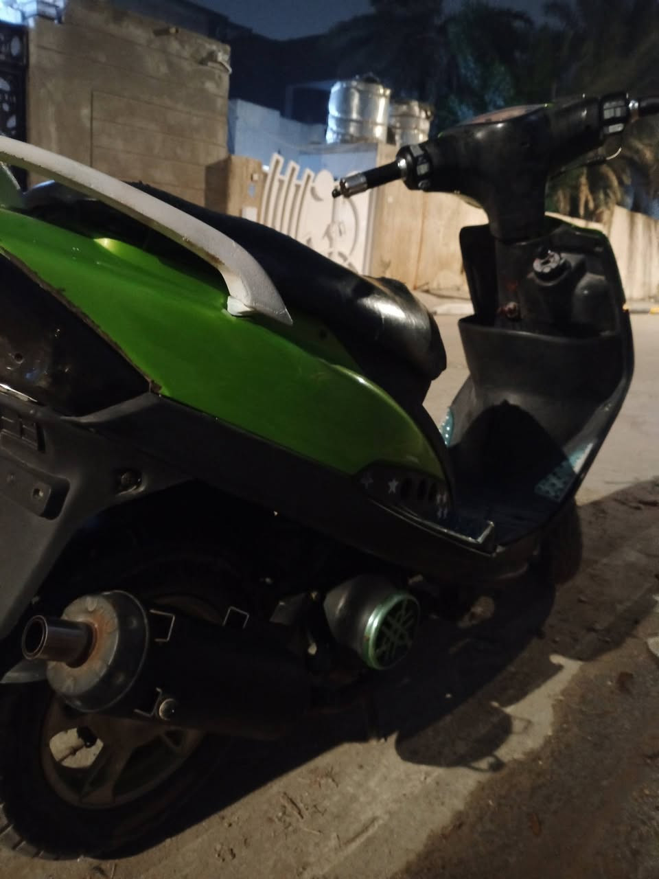 سلام عليكم ماكس عدله دراجه مكينه بلاد سلف شغال كلشي شغال نضيفه دراجه سعره 600 بيه مجال قليل مكان البصره الجنينه 
***********
