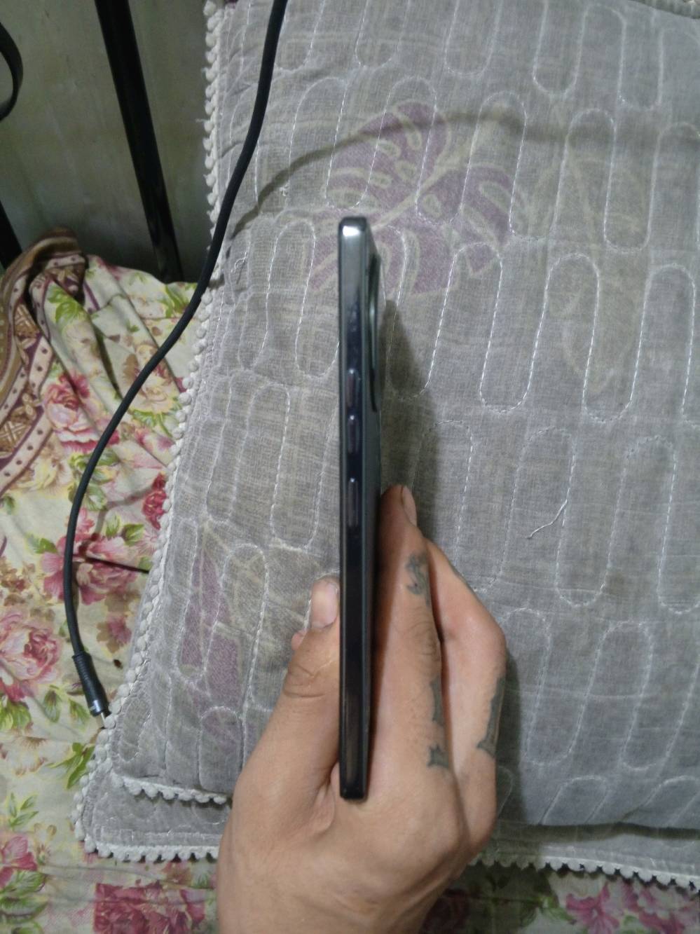 سلام عليكم خلي سعرك وبلعافيه TECNO Camon 30) فورجي كامرات كزاز صوته دمام  ذاكره عملاقة 512 موبايل يخبل يحتاج شاشه ضمانك يومين يرهم مراوس ***********‬‏
