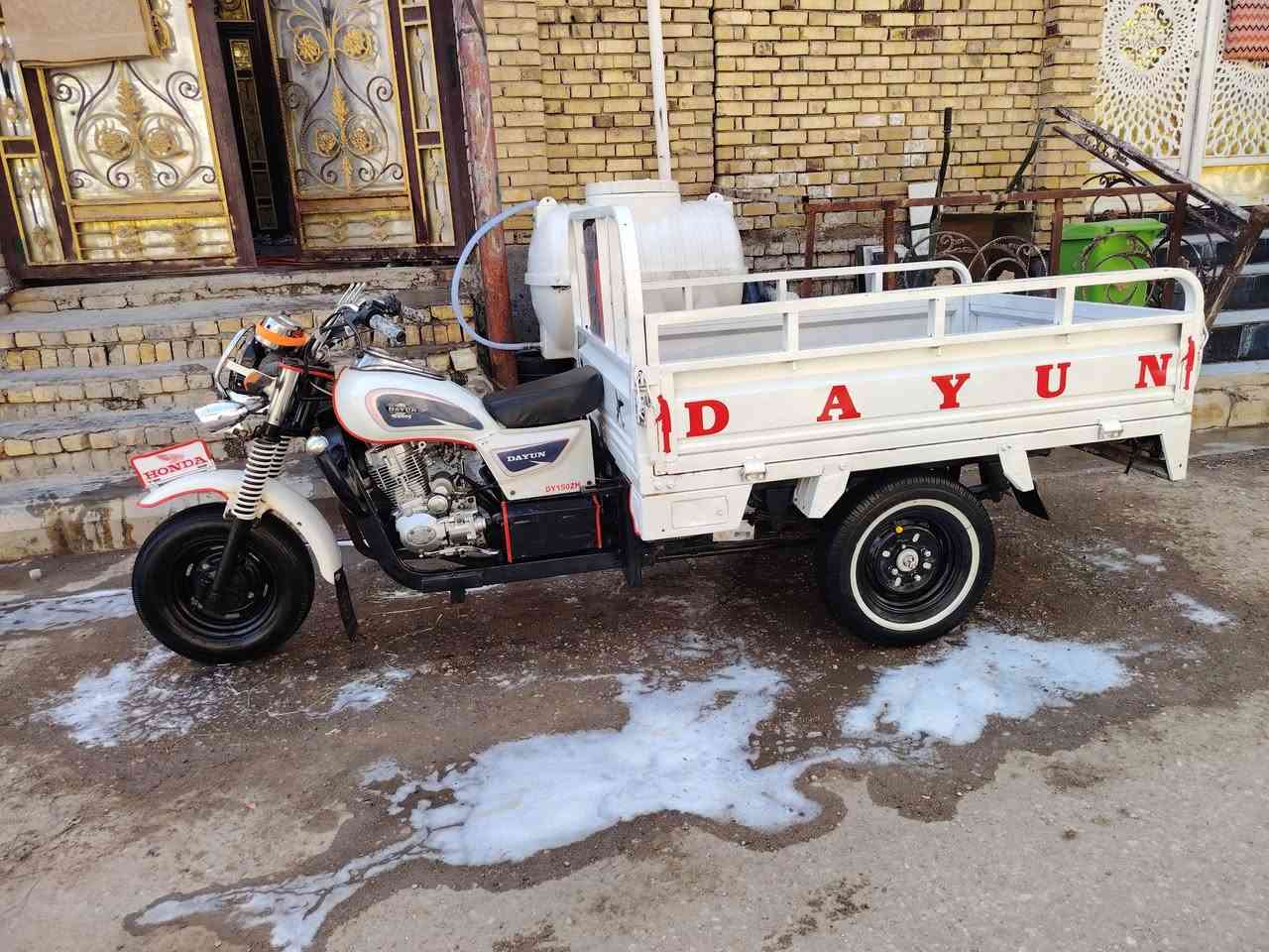 سلام عليكم ستوته للبيع موديل 15 اوراق كامله بدي 14 ستوته توه معمره جاهزه من كلشي نكره سلف برغي ما مفتوح بيهه *********** هاذه رقمي مكاني ناصريه مركز قرب گراج بغداد
