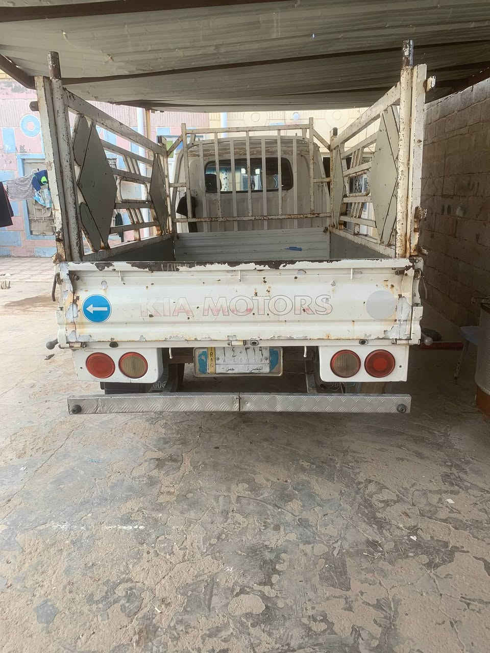 السلام عليكم كيا ام عيون موديل 2000 قماره قلاب مكينه خير من الله شاصي بيه فطر سياره حلوه رقم بصره مشروع وطني سنويه 27 مكاني ناصريه السعر 55وبيه مجال الشراي يتصل ***********
