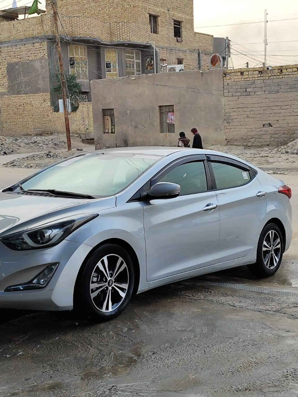 الانتره موديل 2014
حادثه جاملغ و بنيد  
السعر 115 
رقم صاحب السياره    ***********
