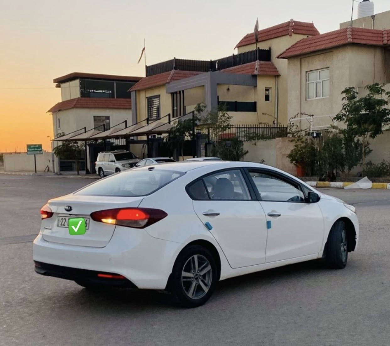 سيراتوا موديل 2017 رقم اربيل الدولي الجديد تريد وكالة تريد تحويل
بيهه فقط جاملغ الكدام مبدل اصلي بلادي نفس الون بدون صبغ وبدون دواخل 
محرك دوش المرغوب 1600
ويل كب

مواصفات
شاشه اندروريد 
حساسات 
كامره
تحكمات جهه
مري اشاره
السعر 126وبيها مجال 
مكان السيارة نجف 
الاستفسار رقم الهاتف (***********)
