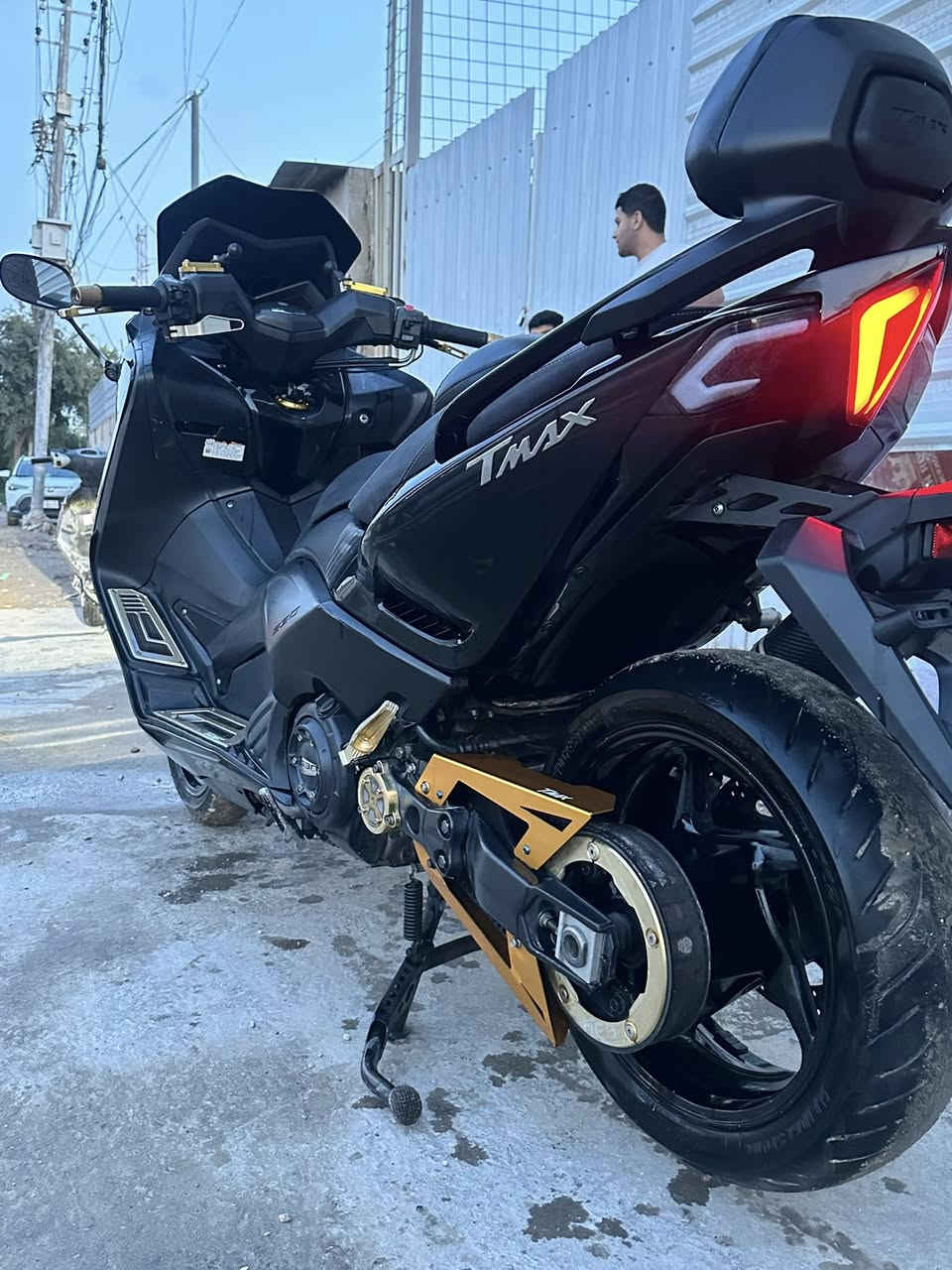 السلام عليكم شباب تي ماكس ٢٠١٤ للبيع الدراجه كفاله عامه مداريه بيه تجوه وصالنصه وتزويد نواعم البك لايت لد رياضي وبيه تزويد خير من الله المكان بغداد بارك السعدون الاستفسار على الرقم ***********
