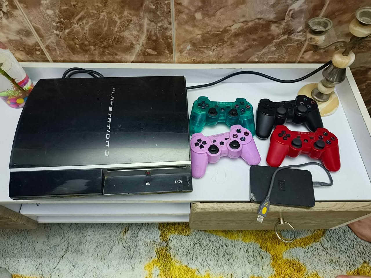 بلي 3 فات مهكر مع هارد يحتوي على ٨٠ لعبة + ٤يدات
السعر ١٢٥
مكاني بغداد واتساب *********** بغداد, العراق
