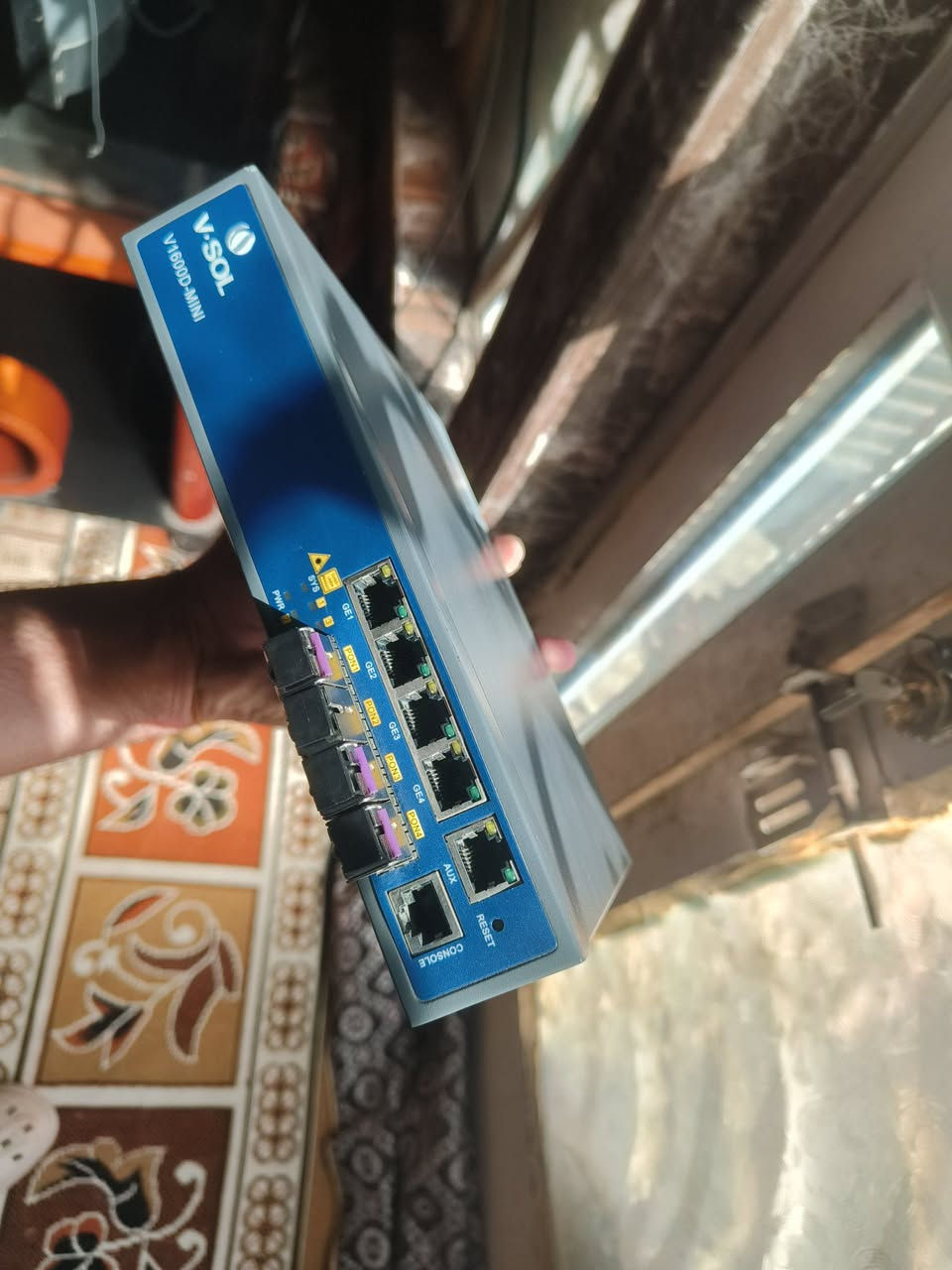 السلام عليكم Vsol او ال تي للبيع الجهاز نظيف كلش

***********
