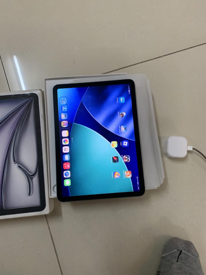 السلام عليكم ايباد airآير 6 .M2 ذاكره 128 بطاريه 87 ….نضيف شخوط خفيفه بالضهر
…السعر.475.  نهايته

بغداد الدوره *********** واتس
