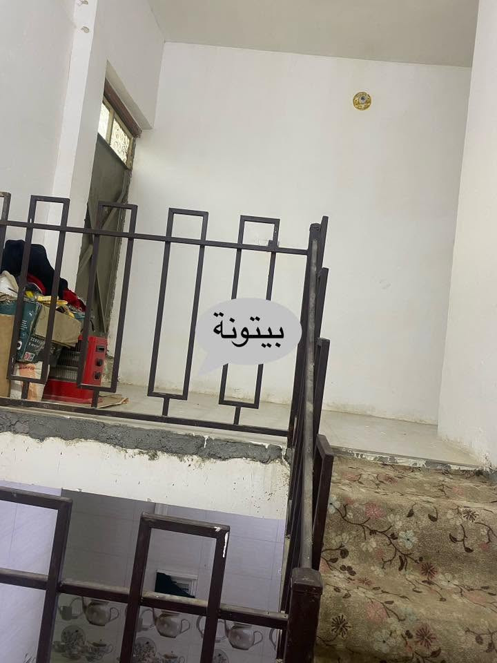 بيت مساحه الاصليه 60 واقع حال 160 
بدايه 9/2 سكينة الزراعي 
شارع التشجير 
استقبال
مطبخ +ترك+صحيات
غرفة الطابق الارضي
بيتونه
صحيات الطابق الثاني
غرفة الطابق الثاني 
للاتصال ***********
