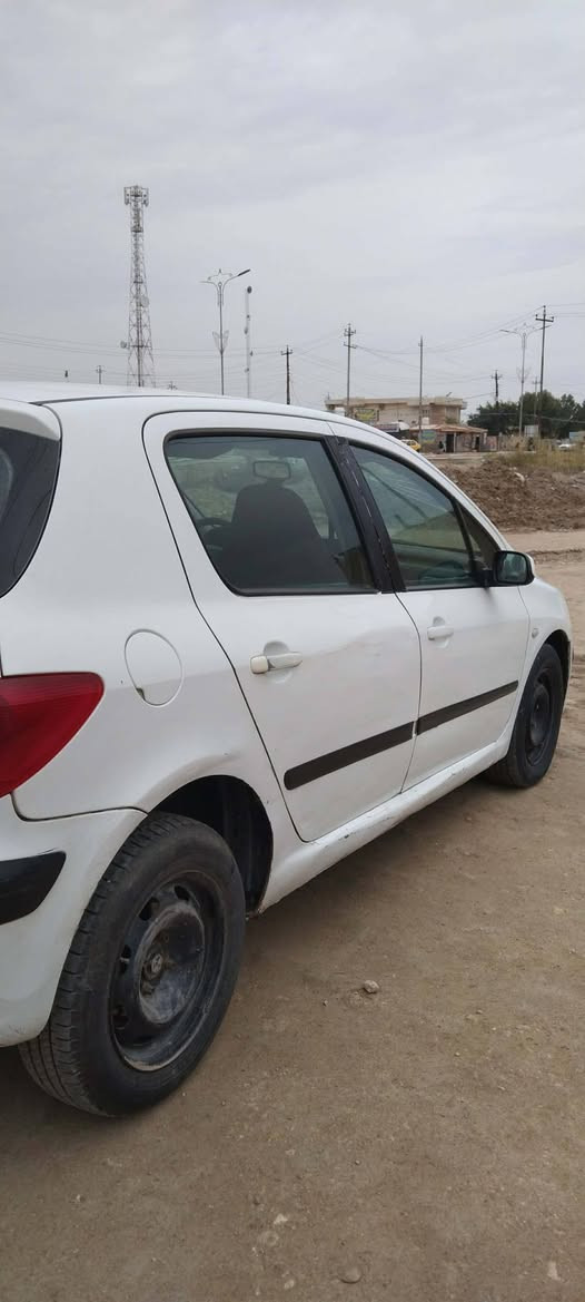 بيجو فرنسي موديل 2005مكينه وكير جدد كير تماتيك مكفوله من الضربه القويه تبريد شغال عوزه فقط فان تايرات وحداديه جدد رقم نجف خياسات مابيه سياره نضيفه بيع 34او مراوس بتكسي ايراني بيجو نضيفه مكان الرميثه
***********
