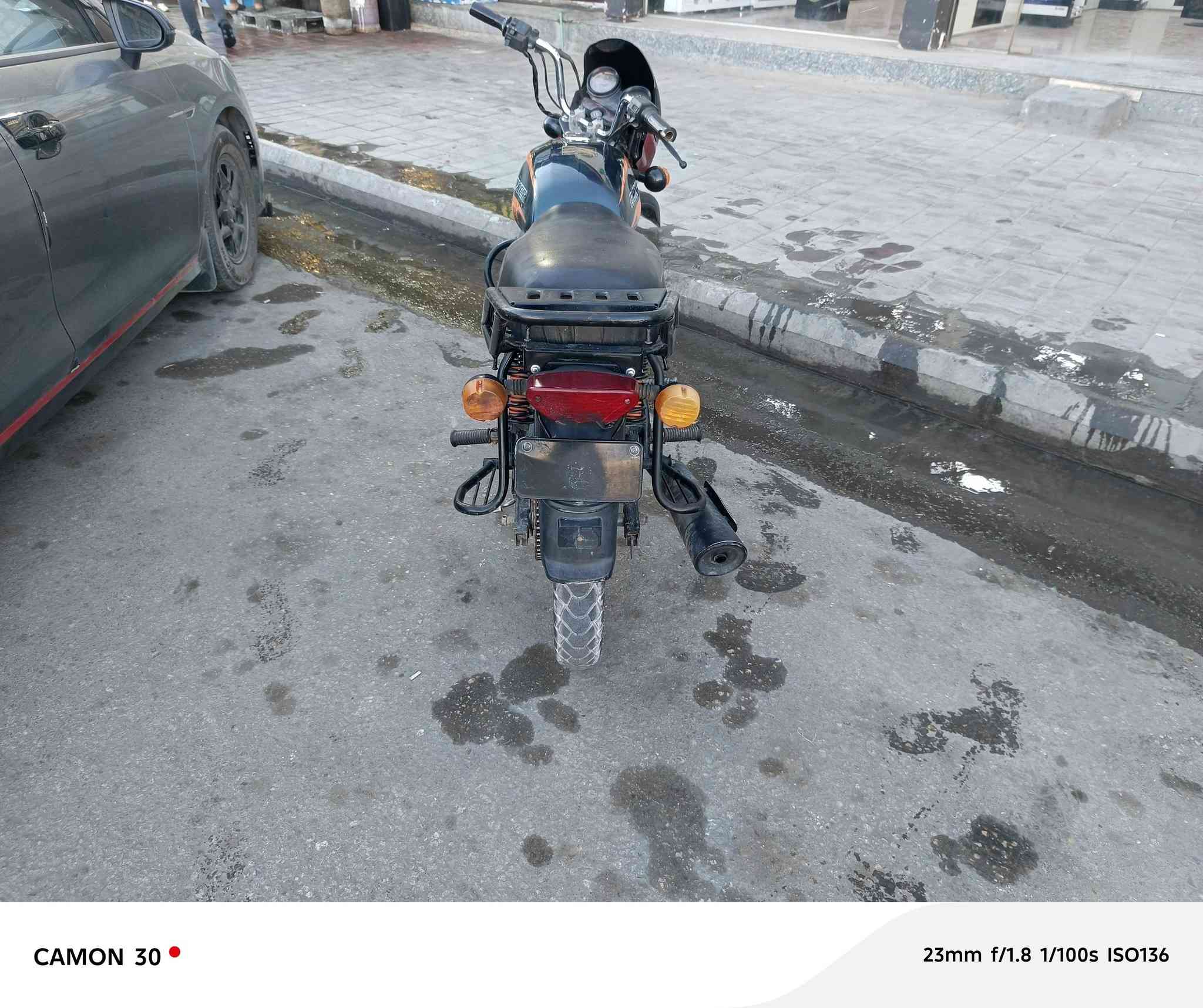 بوكسر موديل 20نضافتها احلا من الصوره اوراق اصولي 
السعر 850وبيها مجال شراي اتصل ‏‪***********‬‏
