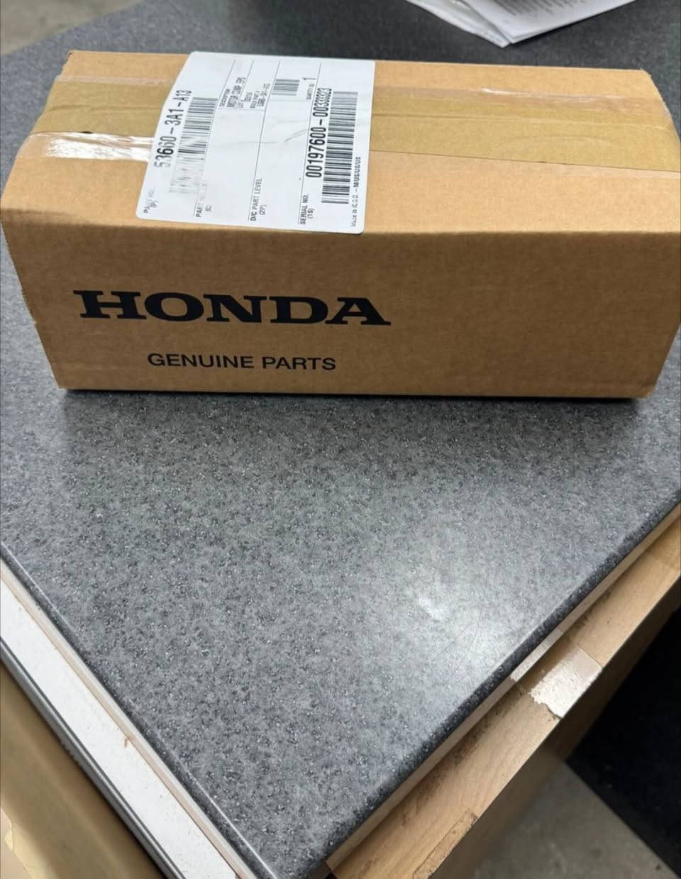 السلام عليكم 
ماطور بور ستيرن جديد اصلي هوندا CR-V 
موديل 2023-2024
السعر 500$
Brand New Honda OEM Electric Power Steering Motor  For  2023-2024 Honda CRV
للتواصل الاتصال 

***********
