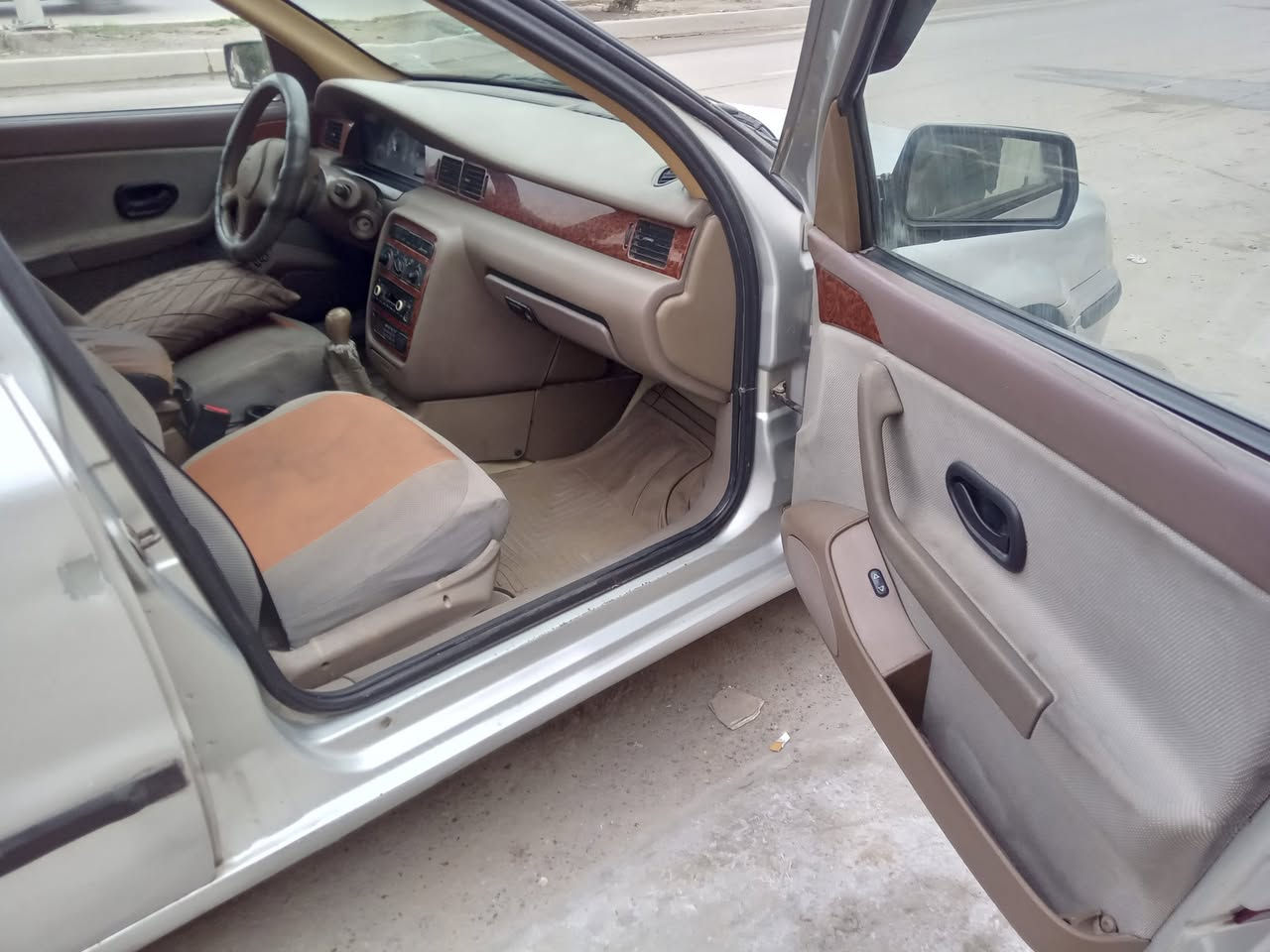 سلام عليكم..
سمند ١٢ نظيفه وجاهزه رقم واسط (29) جديد العنوان بغداد السعر 35$ 
***********
