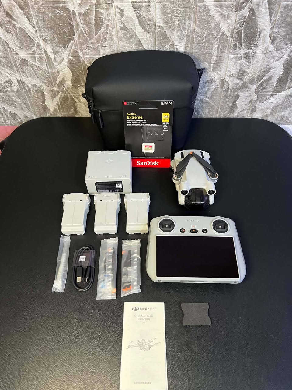 Dji mini 3 pro Combo Plus 
قطعه لوكه طيران صفر كيلو كومبو 3 بطاريات وشاحنه 
مع جنطه الاصليه ورام اصلي وريش اصليه كل ملحقات كامله مع فلاتر 3 تصوير 
بطاريات 2 بلاص وحده مو بلاص قطعه نظافه 100/100
مكان بغداد للستفسار الاتصال ***********
