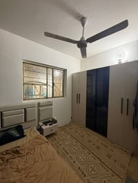 شقة أرضية • ملك صرف • قريب شارع الكفاءات