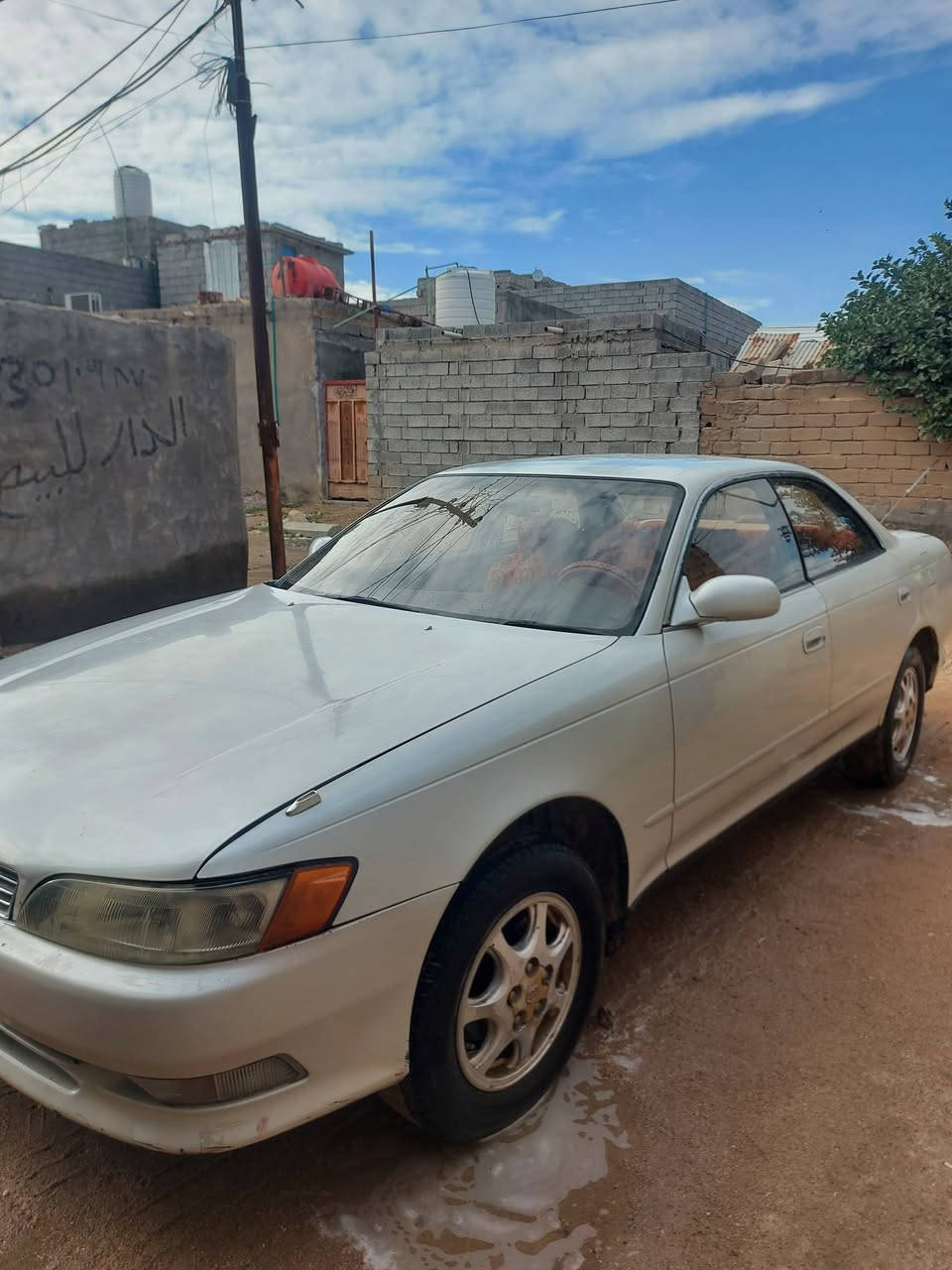 للبيع سياره مارك موديل 2000 مكفوله من الكص ونقل والعيب الشرعي كير ومحرك ونجي رقم بصره النكليزي بسمي سنويه ل 28 المكان البصره الزبير متواجد واتساب ***********
