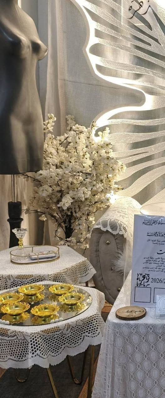 ورد اغصان مستخدم حجم كبير نفس الصورة سعر الغصن ٣ الف يوجد كمية


**إذا كنت صاحب هذا الإعلان وتريد حذفه لأي سبب، رجاءا أرسل رسالة إلى الدعم الفني**