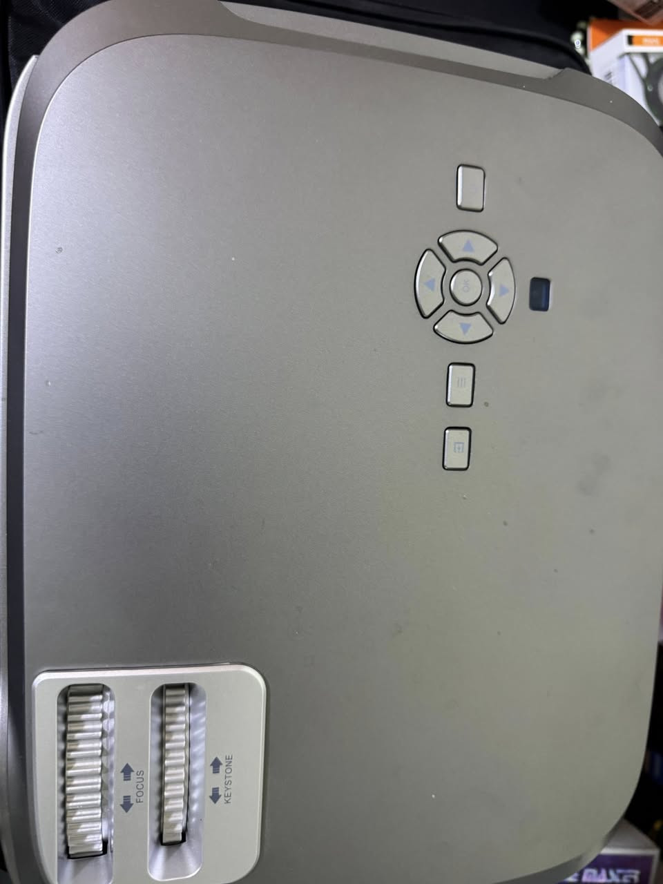 عارضة سينمائية داتا شو شغالة وكاملة سعر 60الف بيهة ضرر بصيط مثل مموضح بلصور يوجد توصل 
***********
