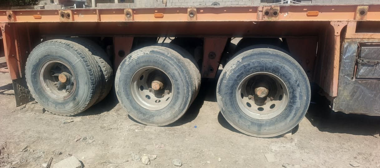 عربانة فلات للبيع 
***********
