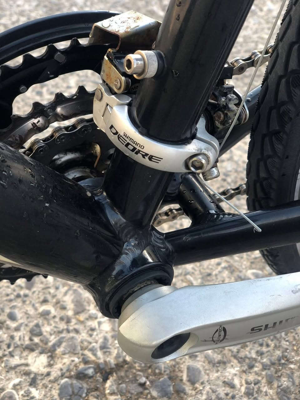 دراجة / امريكي
ماركة / hardrock 

C700

قياس / ٢٨ 

المنيوم 

ماشة كاربون 

٩*٣ كير Shimano deore  

مكينة خلفي / shimano deore XT 

مكينة امامي / shimano deore 
 
سعر / ٢٣٥ الف وبيه مجال حك الجية

مكان النجف

توصيل لا يوجد


**إذا كنت صاحب هذا الإعلان وتريد حذفه لأي سبب، رجاءا أرسل رسالة إلى الدعم الفني**