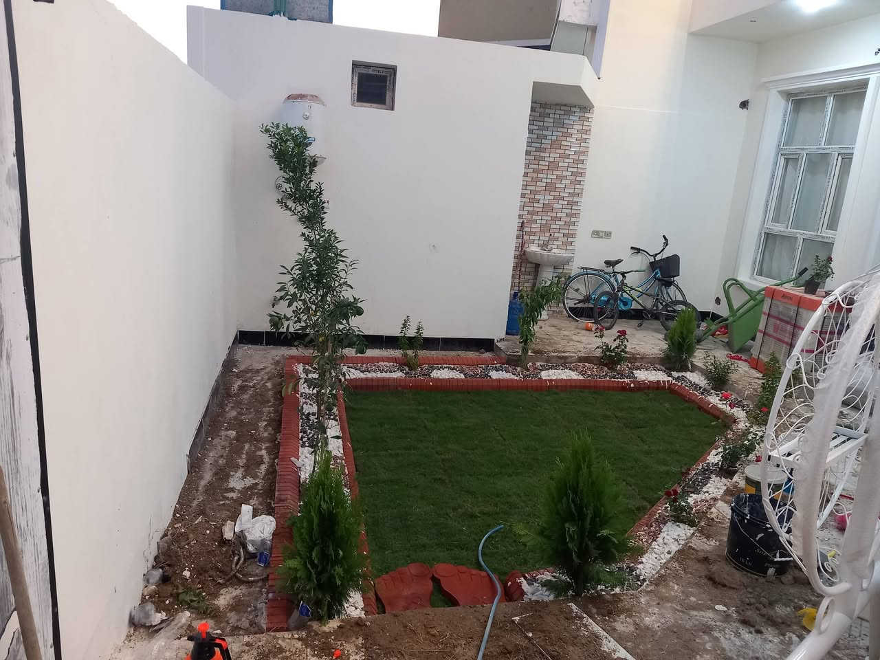 كادر ديكورات وتصميم حدائق باأحدث التصاميم للعمل الاستفسار الاتصال *********** او مراسله الصفحة
