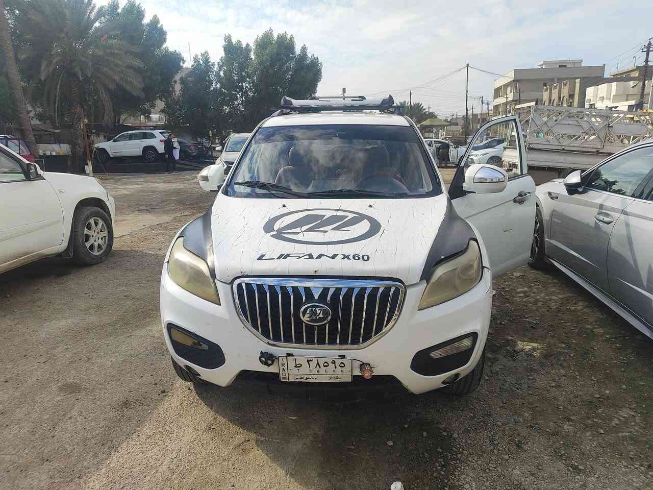 ليفانx60 موديل 16 كير عادي نظيفة مبدل بونيد فقط غير مصبوغ  تبريد شغال سنوية جديدة  رقمها بغداد السيارة باسمنا تحويل مباشر
عنوانها بغداد شهداء السيديه السعر 65 وبيها مجال بسيط حك الجية
*********** للاستفسار
