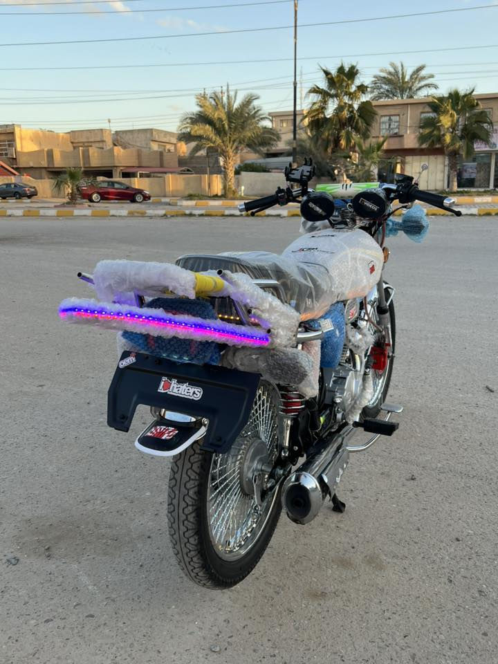 السلام عليكم تايكر 2025 محرك وكير شرط الدراجه فول نضافه ربع ماتصرف عليها كهربائيات كله شغاله  السعر ٩٥٠ وبي مجال شي قليل  ماشيه ثلاثه ألف و٧٠٠المو شراي لا يعلق ولا يتصل لاستفسار الاتصال ***********
