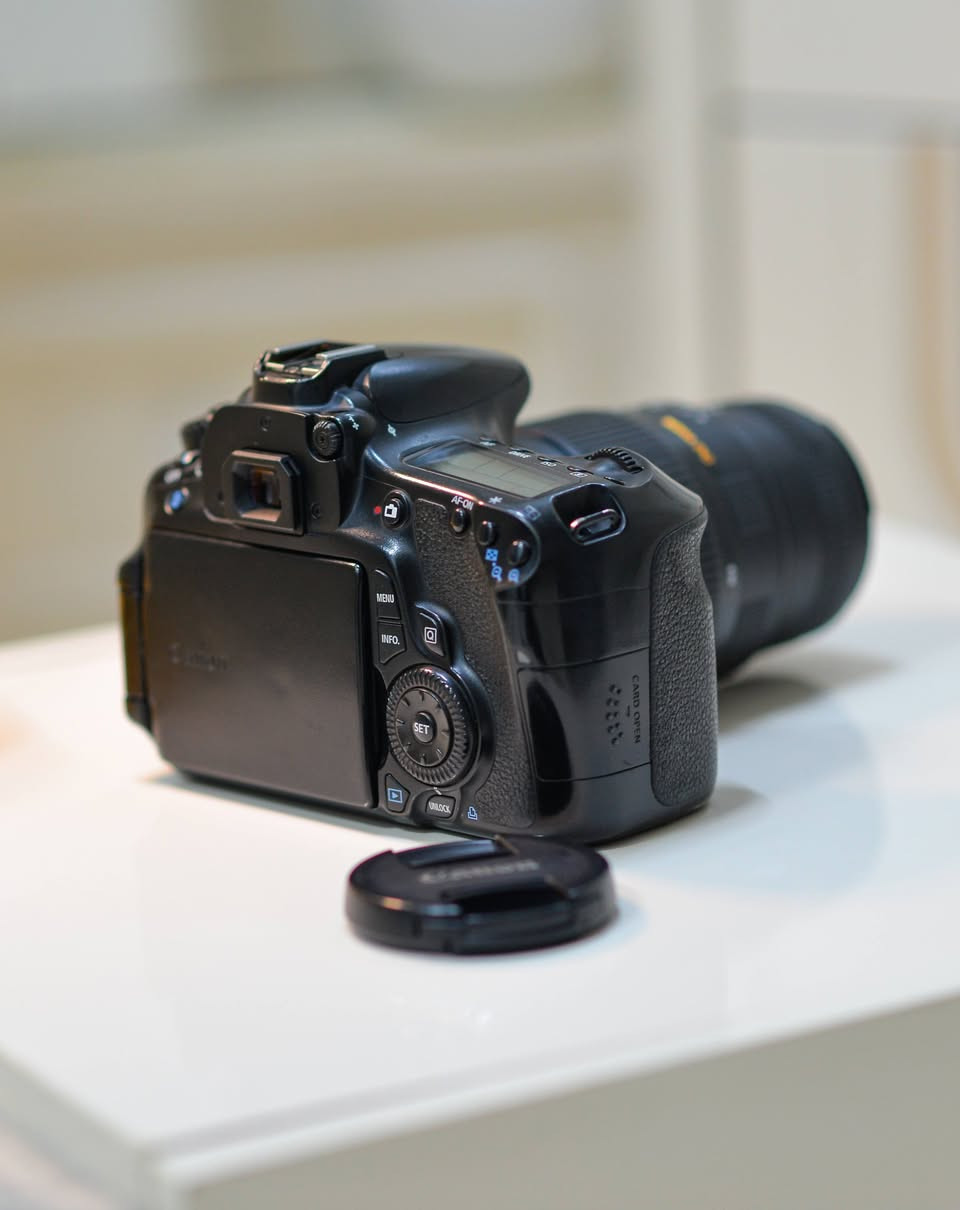 عندي هاي كانون 60D نظافة كدامك
وياها زوم 300-70 کلش نظيف ، كامل ملحقاتها

مستعجل على بيعتها سعرها 375 مع التوصيل لكل العراق ،

مكاني نجف


**إذا كنت صاحب هذا الإعلان وتريد حذفه لأي سبب، رجاءا أرسل رسالة إلى الدعم الفني**